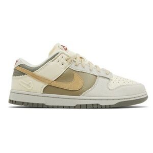 Nike 
Dunk
NWOT